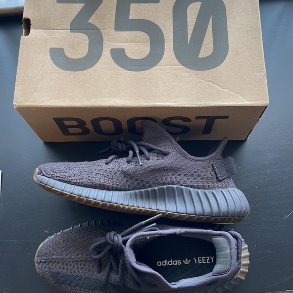 Yeezy Boost V2 Cinder Size 8 - Picture 5 of 7